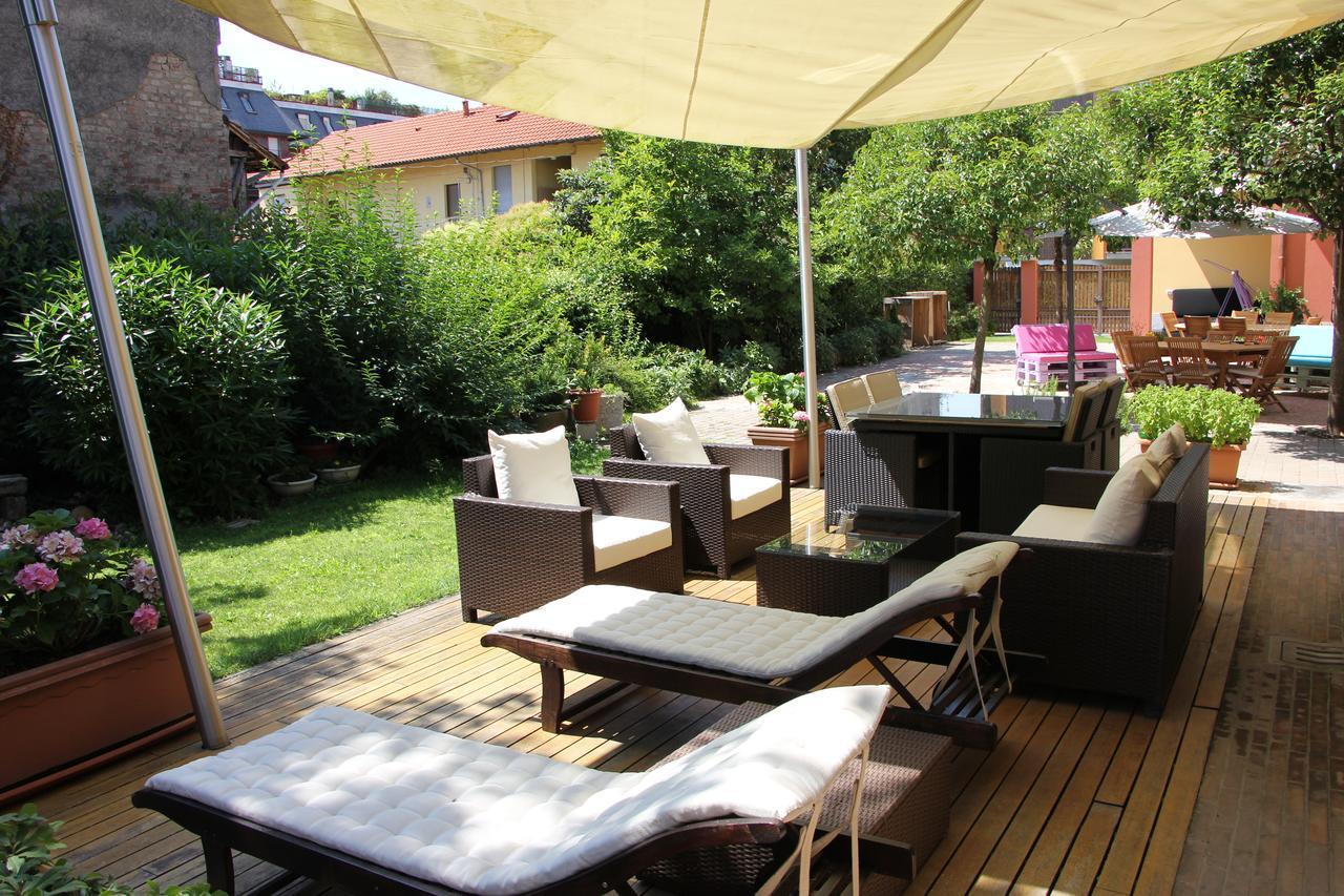 Hayloft Bed & Breakfast Корнаредо Екстериор снимка