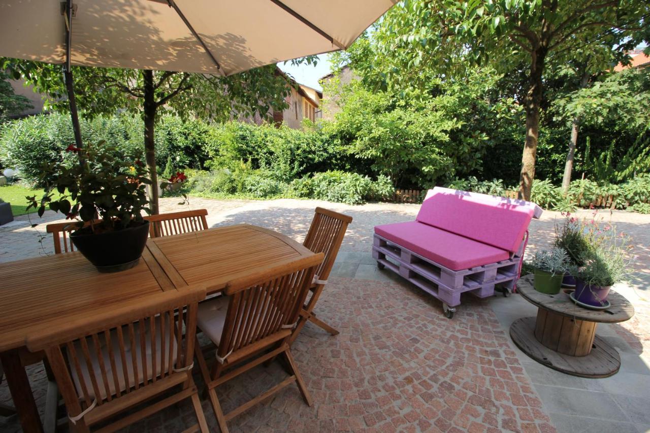 Hayloft Bed & Breakfast Корнаредо Екстериор снимка
